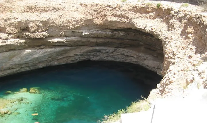 Coastal Tour and Wadi Hike from Muscat