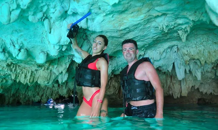 Full-Day Tour of Tulum Ruins and Cenotes with Lunch