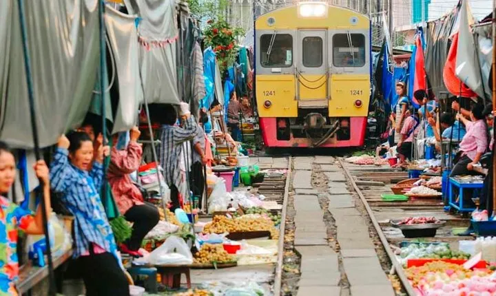Private Tour Floating Market Damnoen Saduak