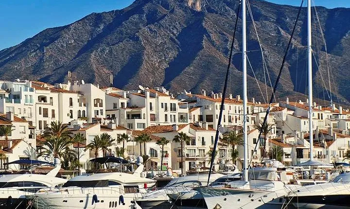Private tours from Malaga to Marbella and Puerto Banus for up to 8 persons