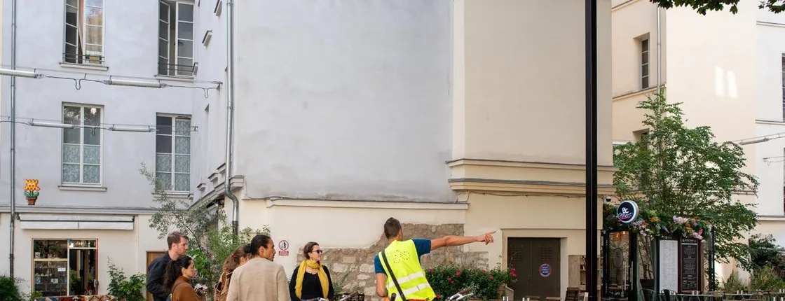 Historic and contemporary Paris bike tour