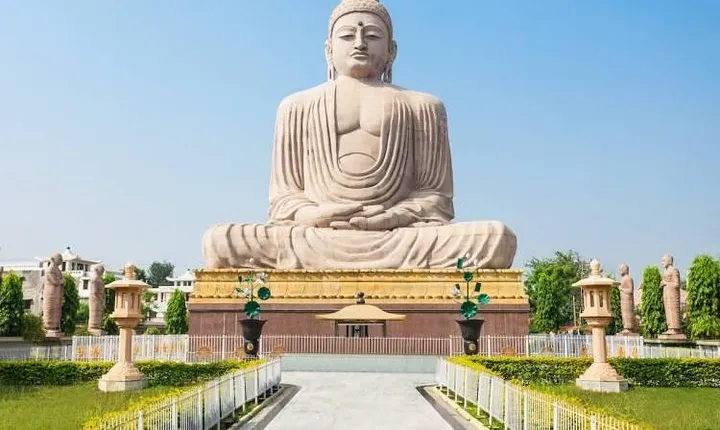 8 Days Divine Steps of Buddha Tour from Bodhgaya