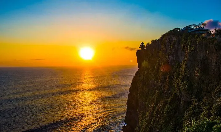 Private Tour: Highlights Uluwatu Temple & Southern Beaches Bali