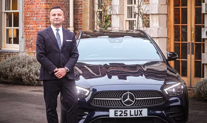 PrivateLuxury Customizable Sightseeing from London to Southampton