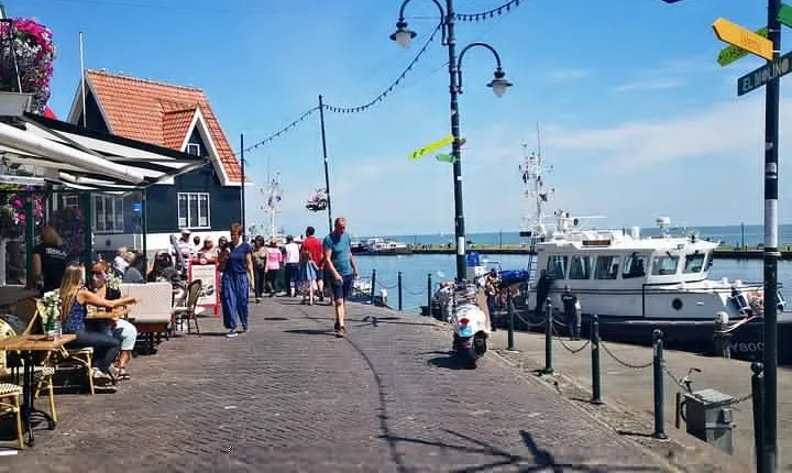 Countryside tour Zaanse Chances windmills museum and Volendam