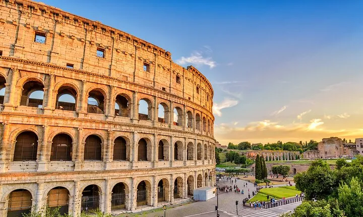 Colosseum Arena Tour with Forum & Palatine Hill Restricted Sites