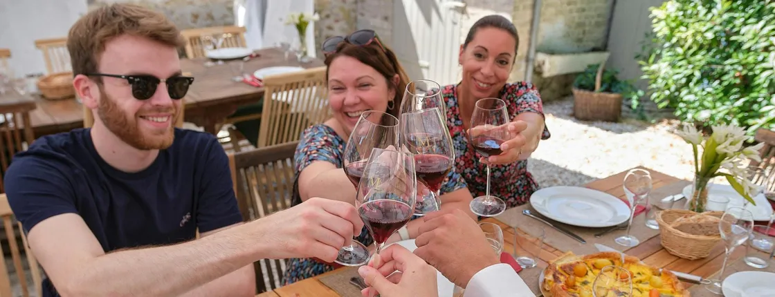 Small-group champagne tasting class and lunch near Epernay