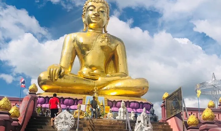 Chiang Rai Long Neck, Red Temple, Golden Triangle from Chiang Mai