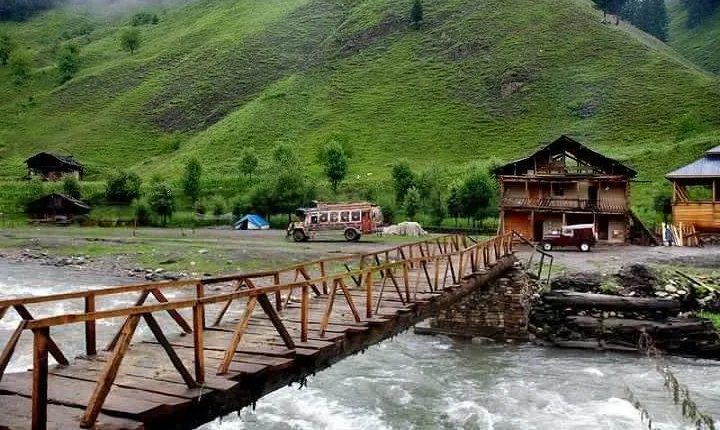 7 Night 8 Days Taj Mahal with Kashmir Tour Package