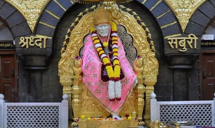 From Aurangabad: 3-Day Tour of Shirdi Sai Baba, Ajanta, & Ellora.