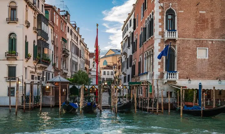 Self Guided Tour of Venice's Best Kept Secrets