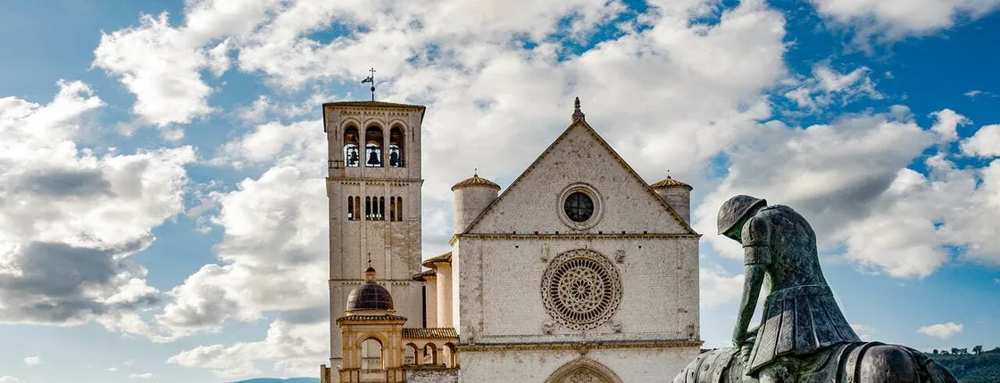 Assisi panoramic electric minibus tour with museum entrance tickets