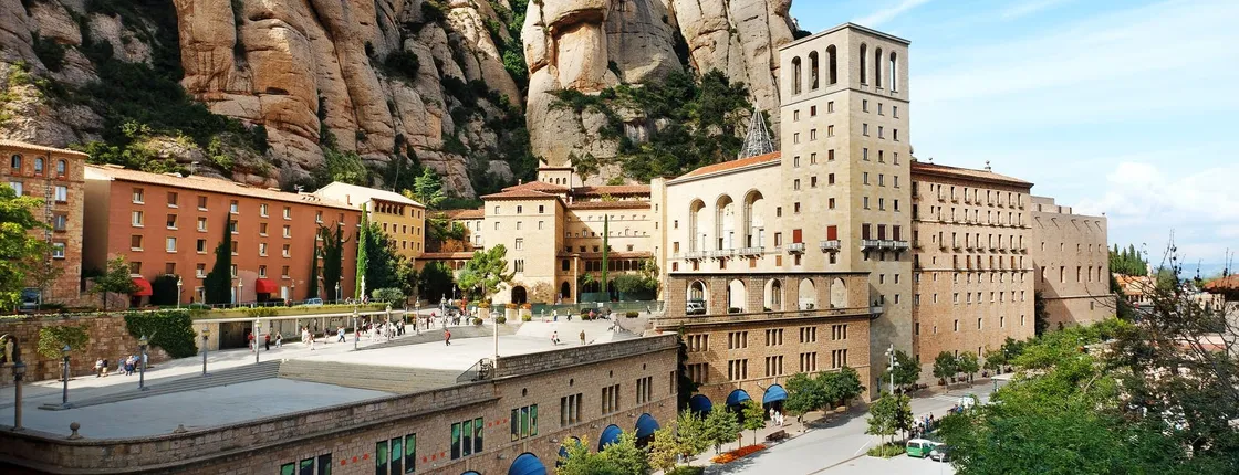 Combo Tour: Barcelona and Montserrat with cog-wheel train