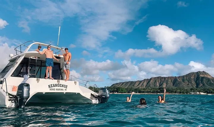 Private Sunset Catamaran Cruise in Waikiki