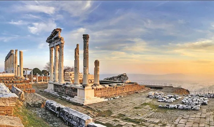 Pergamon Tour