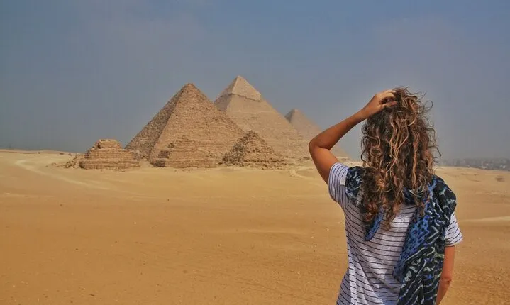 Full-Day Tour to Pyramids, Museum, Mosque, Felucca in Cairo