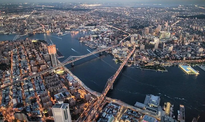 Private Romantic NYC Helicopter Scenic Charter with Champagne