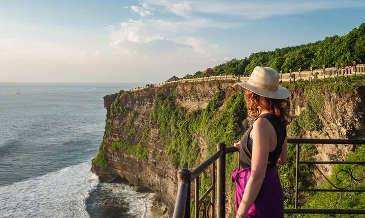 Private Full-Day Tanah Lot and Uluwatu Temple Tour with Kecak Dance Show