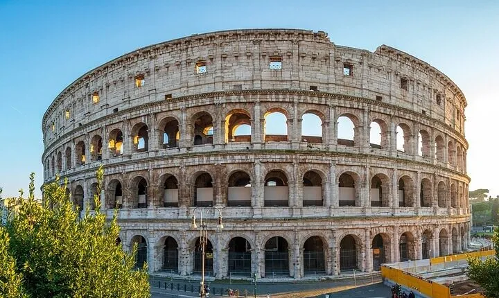 Colosseum Guided Tour with Roman Forum & Palatine Hill Access