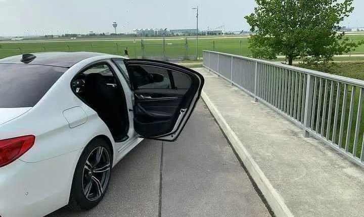 Private Transfer: London Luton Airport (LTN) to London