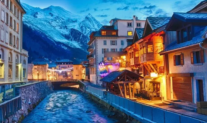 Geneva Airport (GVA) Private Transfer to Geneva/Lausanne/Chamonix