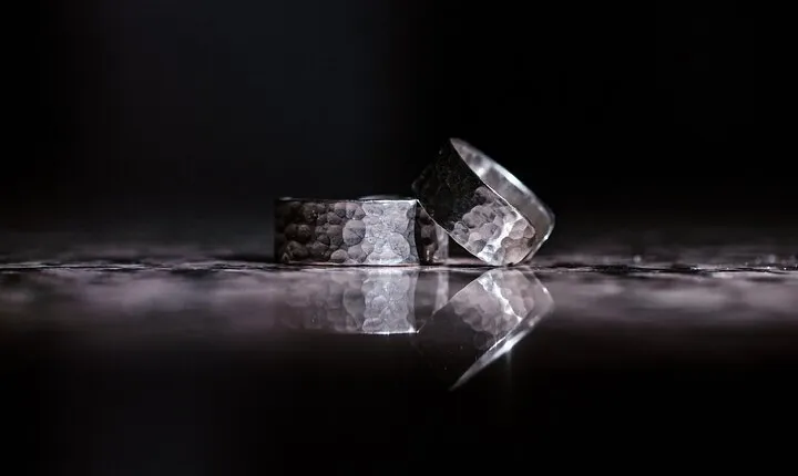 Forge your own wedding rings or friendship rings in Tuscany