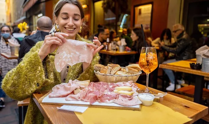 From Florence: Private One Day Tour to Bologna with typical lunch
