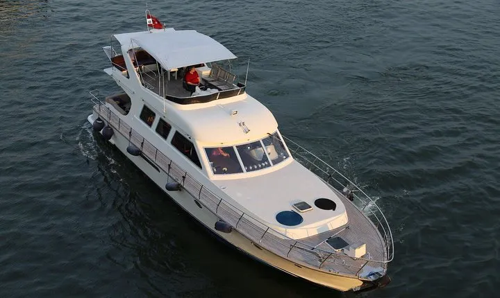 Private Cruise trough Bosphorus Istanbul