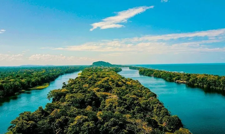 Discover Tortuguero: 1 Night 2 Days All Inclusive Package