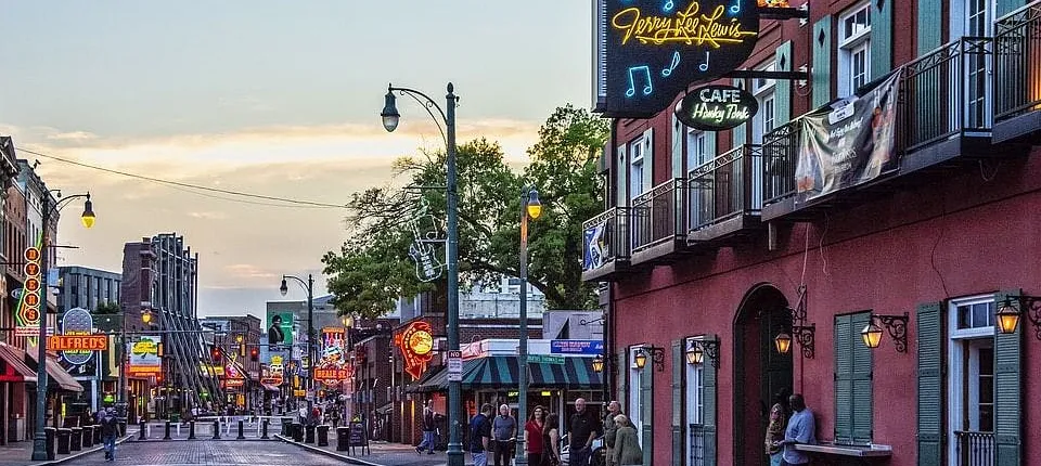 Memphis audio-guided walking tour through the city center