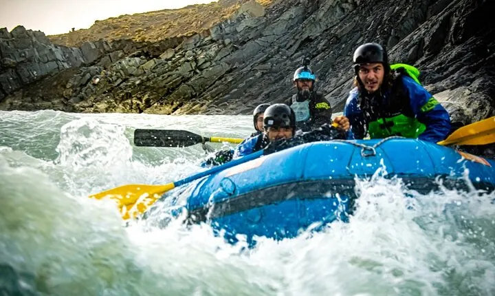 Rafting experience on the Rio de las Vueltas in Patagonia