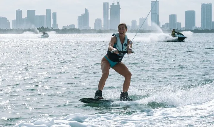 1-Hour Private Wakeboard Lesson in Miami Beach