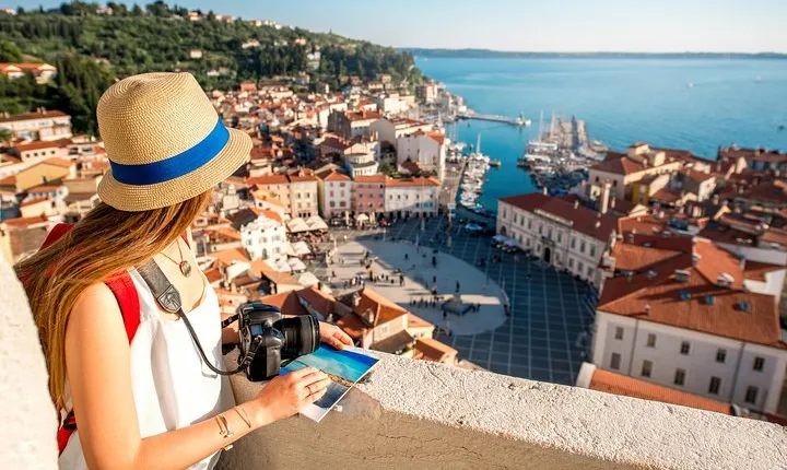 Private Piran Walking Tour (tasting of local wine & products included)