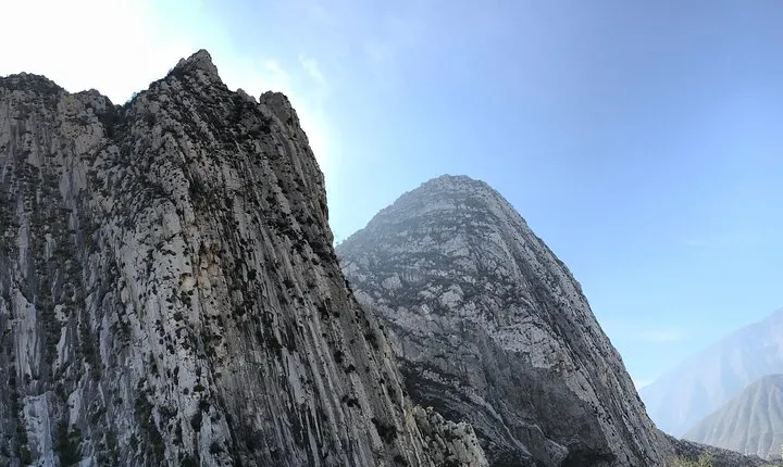 Explore La Huasteca Canyon