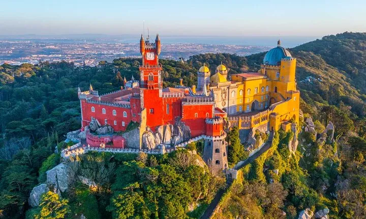 Private Full Day Tour of Sintra and Cascais