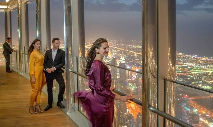 Burj Khalifa The Lounge - Levels 154, 153, 152 with Transfers