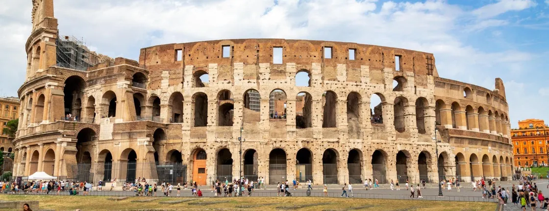 Colosseum and arena floor private tour with local guide