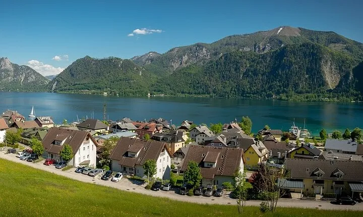 Full Private Day Trip from Vienna to Salzburg and Lakes Region