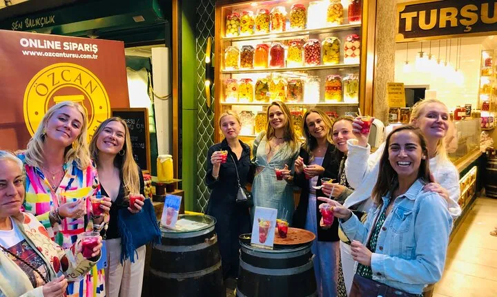 Istanbul Traditional Food Tour with Dinner on Off-Touristy-Path