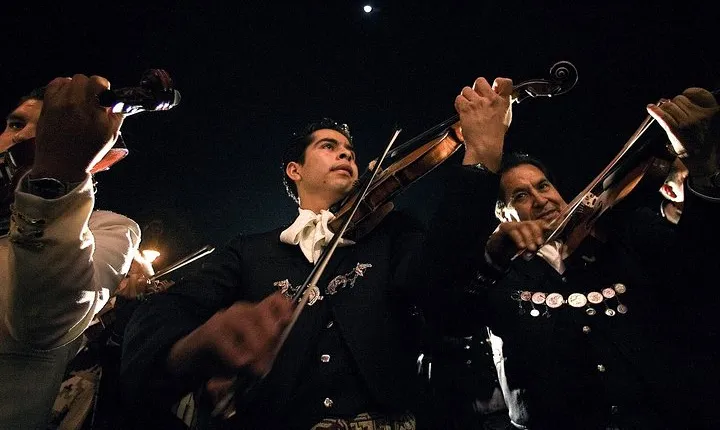 Mariachi Night in Garibaldi and Dinner at Bellini