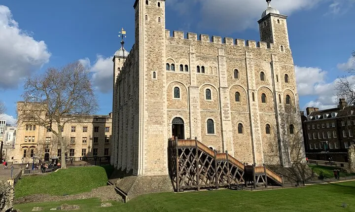 Tower of London Private Guided Tour for Kids and Families 