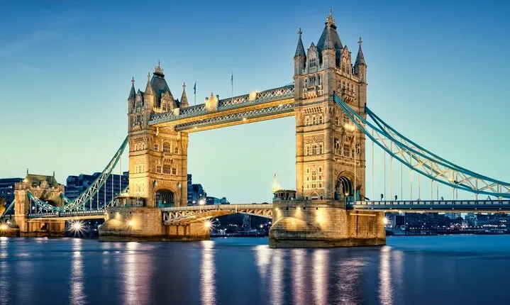 Half-Day Private Van Tour in London 4-Hours