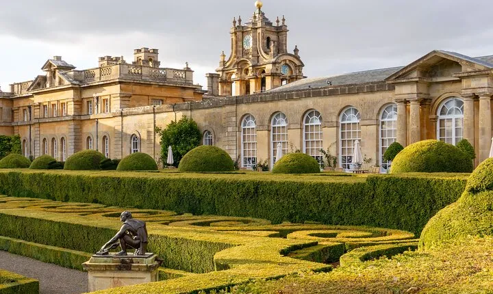 Blenheim Palace, Hidcote & Snowshill Manor - Private Luxury Tour