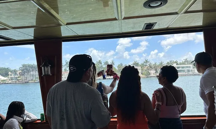 MIAMI: South Beach Cruise Millionaire Homes with Upgrade Options