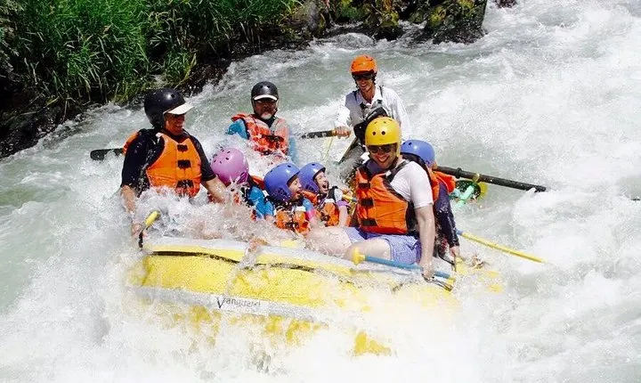Rogue River Whitewater Rafting- Mid Day