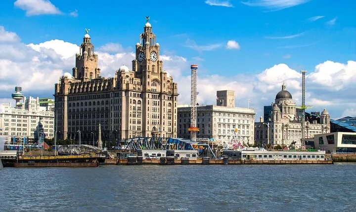 Welcome to Liverpool: Private Half-Day Highlights Walking Tour