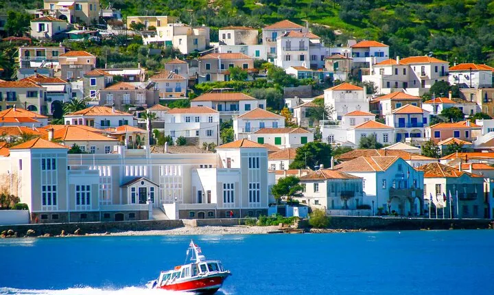 Spetses Island Day Private Trip From Athens
