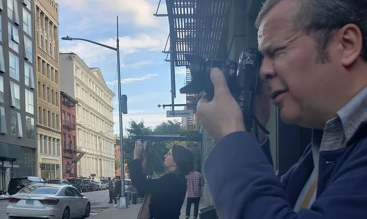 NYC Extremes Downtown Photo Tour with Pro Photographer