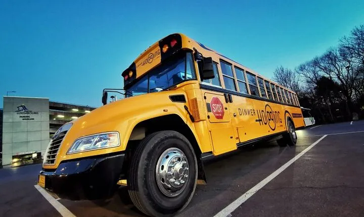 3-Hour Lunch Tour in a vintage American Bus