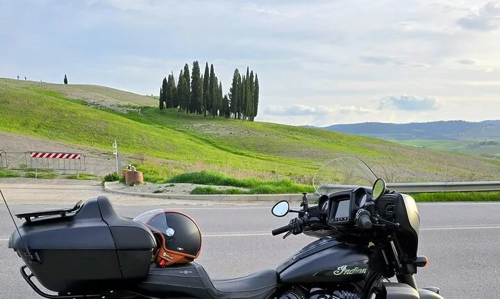 Motorcycle tour through the secret emotions of Tuscany
